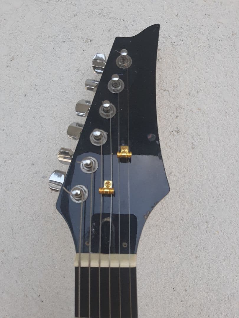 DIYストラトタイプギター24フレットSSHフロイドローズトレモロ