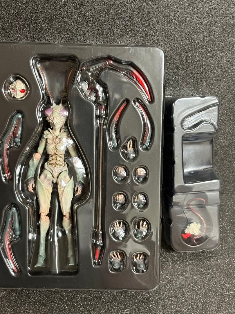 SEXYiCE 蟲 VERMIN シリーズ 実験体 B0127 カマキリ