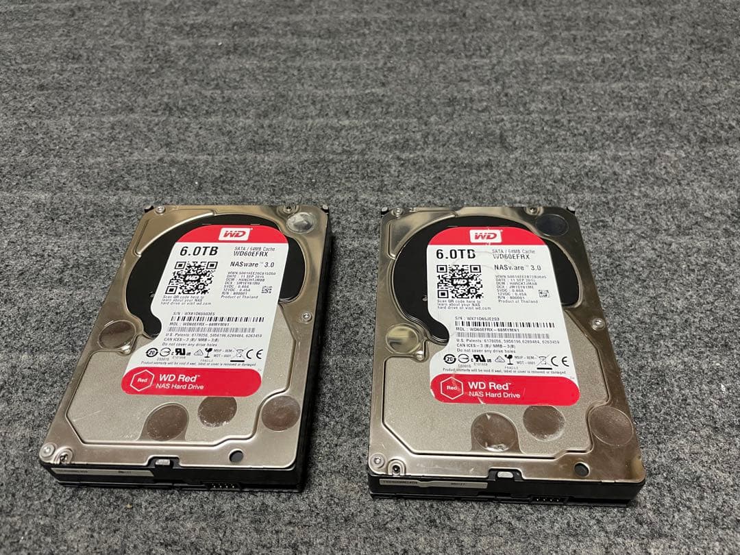 Au Speed Wi-Fi HOME L3 本体と付属品