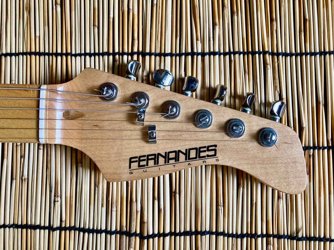 ☆ 最終値下決断☆部品交換、リニューアル貴方だけの一本　FERNANDES ST