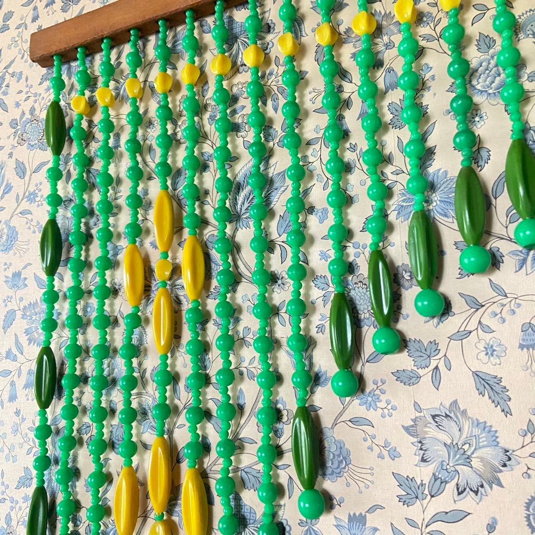 昭和レトロ ビーズのれん 美品 グリーン 当時物 レトロポップ - メルカリ