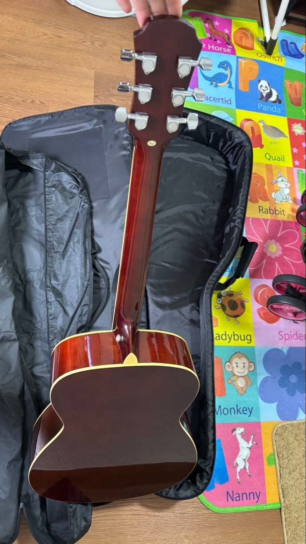 Legend ギター &ギターケース付き