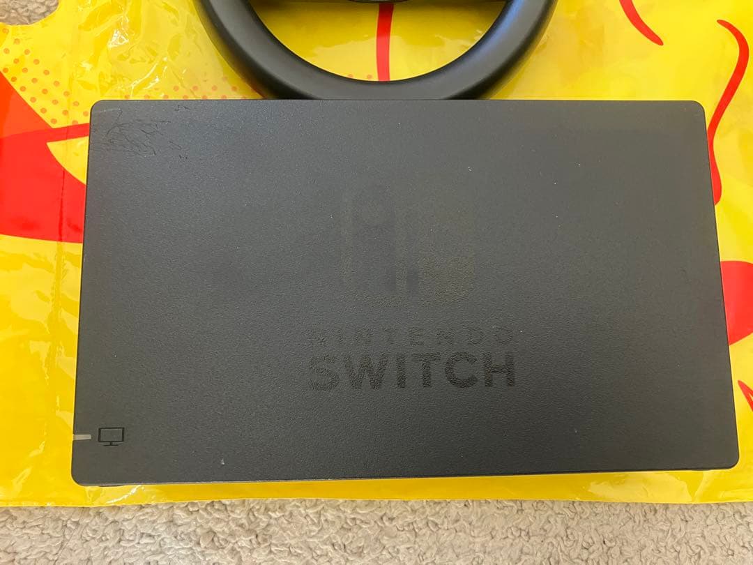 任天堂Switch、ドッグ、HDMIケーブル、電源ケーブル、マリカコントローラー