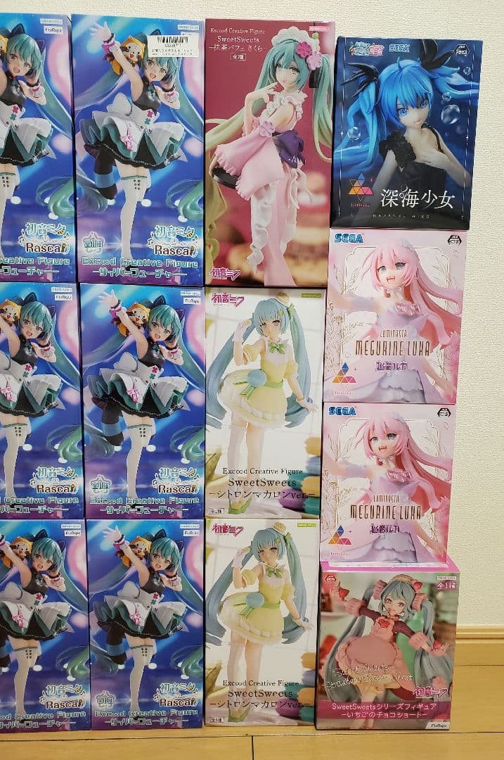 初音ミクのフィギュアまとめ売り（16体）セット巡音ルカ等