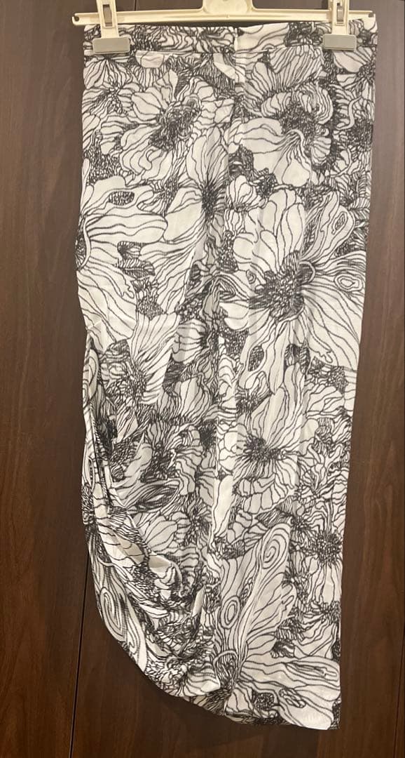 ドリスヴァンノッテン　スカート　ペチコート付き