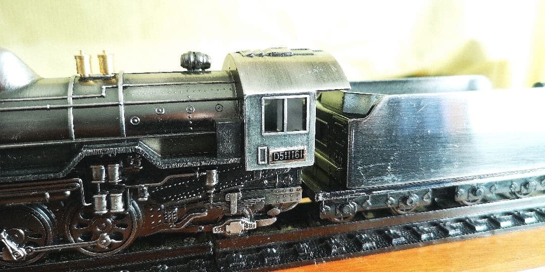 D51型蒸気機関車（1/60模型）デゴイチ（ケース付き）