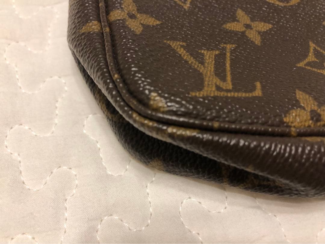 ルイヴィトン モノグラム アクセサリーポーチ