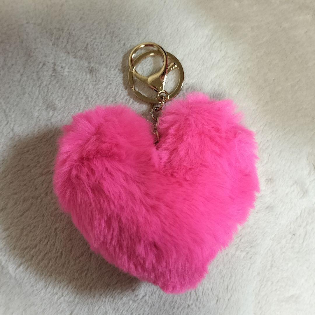 ハート型キーホルダー チャーム 新品 フェイクファー 可愛い ビビット