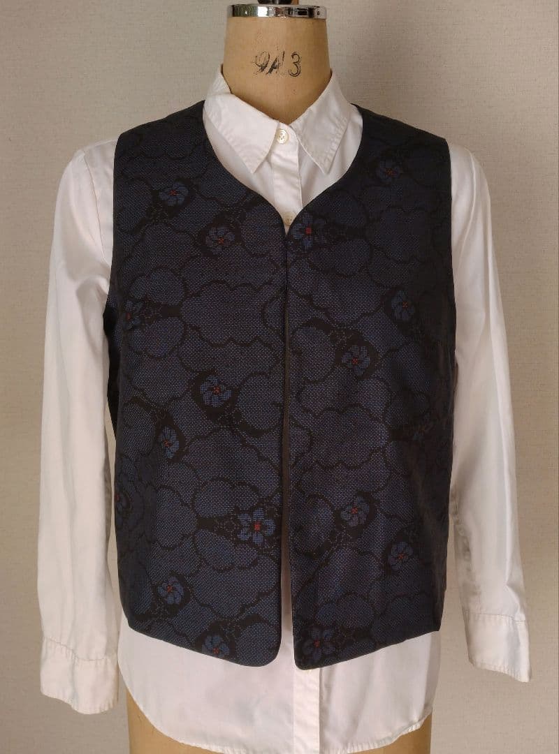 大島紬リメイクワイドパンツ ベスト セットアップ ストール - メルカリ