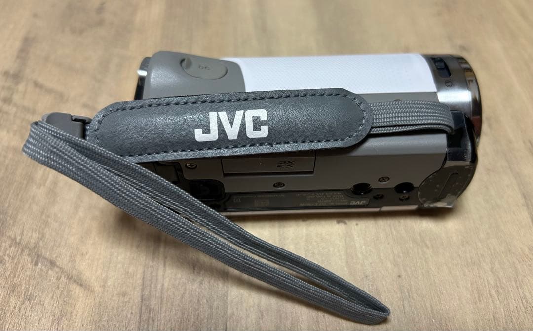 JVC エブリオ GZ-E750-W ビデオカメラ
