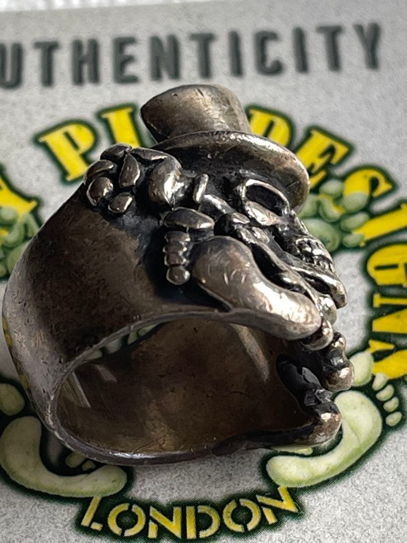 ■ハル部屋 Crazy Pig Designs/Top Hat Skull