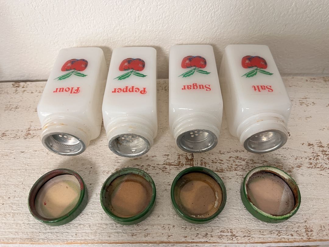 ミルクガラスヴィンテージ調味料入れ4個セット