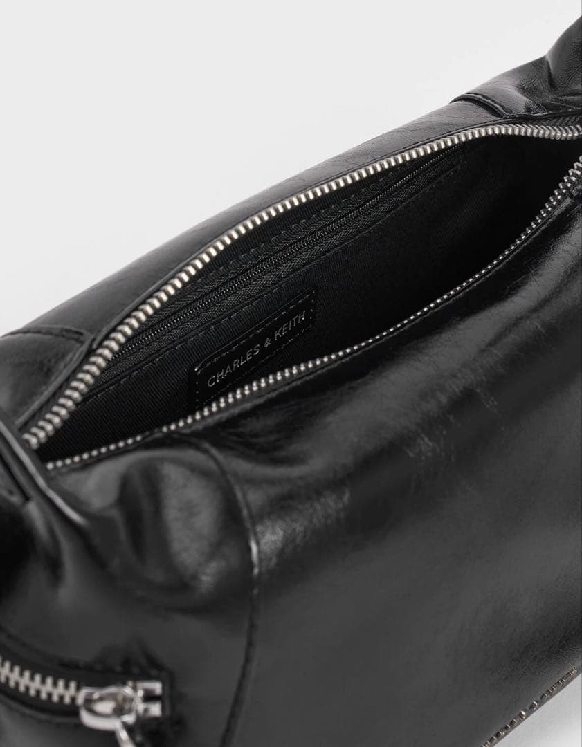 チャールズアンドキース ザイリア ホーボーバッグ ブラック