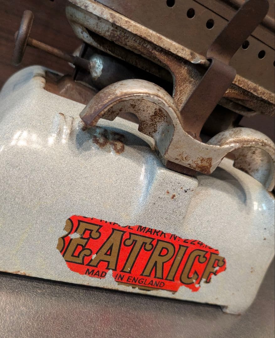 希少 BEATRICE イングランド製 アイロンストーブ No.33