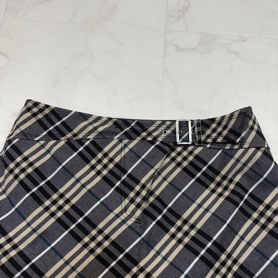 バーバリーブルーレーベル　ノバチェック　台形スカート　ベルト　38 ベージュ