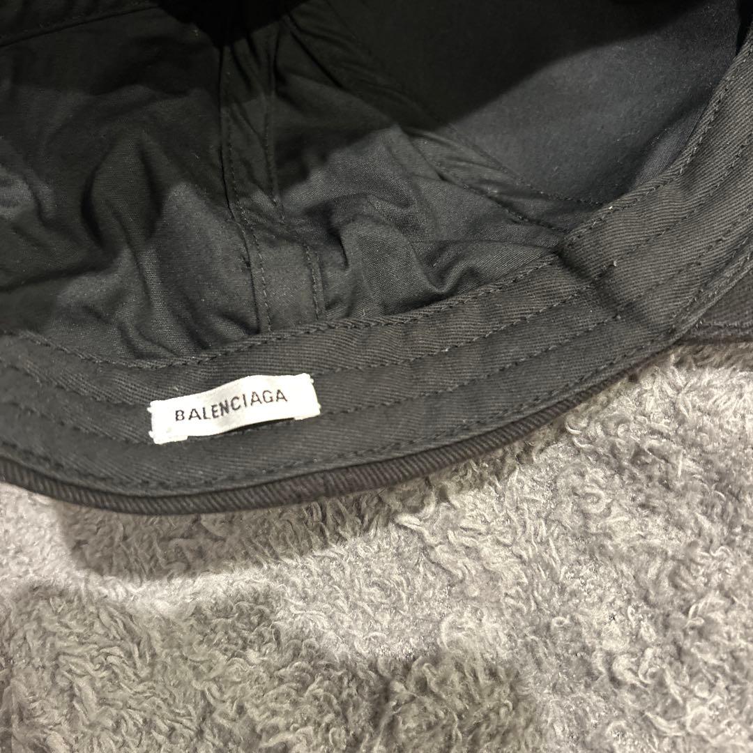 BALENCIAGA ブラックキャップ