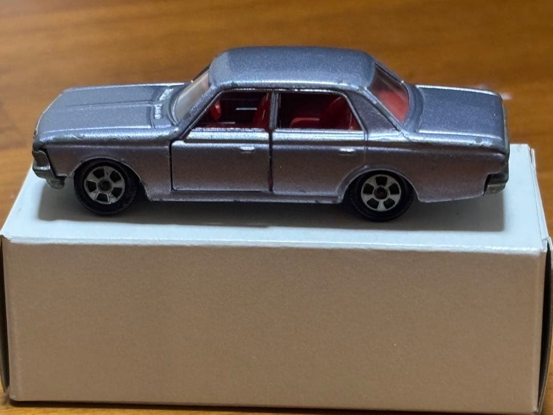 最初期トミカクラウン スーパーデラックス 1Aホイール メタリック