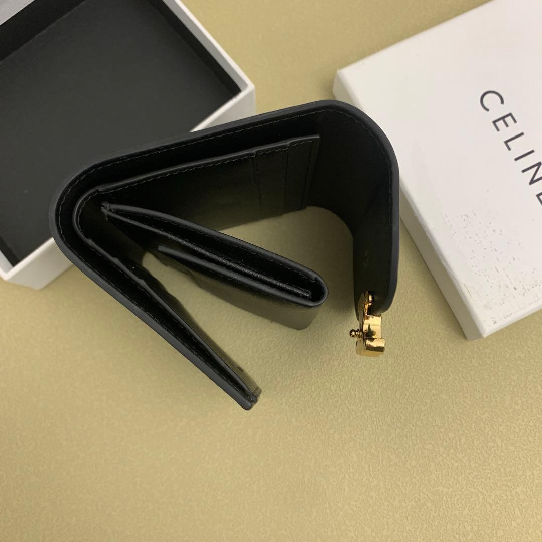 美品 CELINE セリーヌ トリオンフ フラップウォレット 折財布レザー 黒