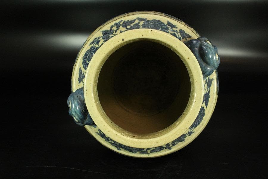 中国美術 青華 纏枝霊芝雲龍紋 獣耳罐 瓶(K-MB253)