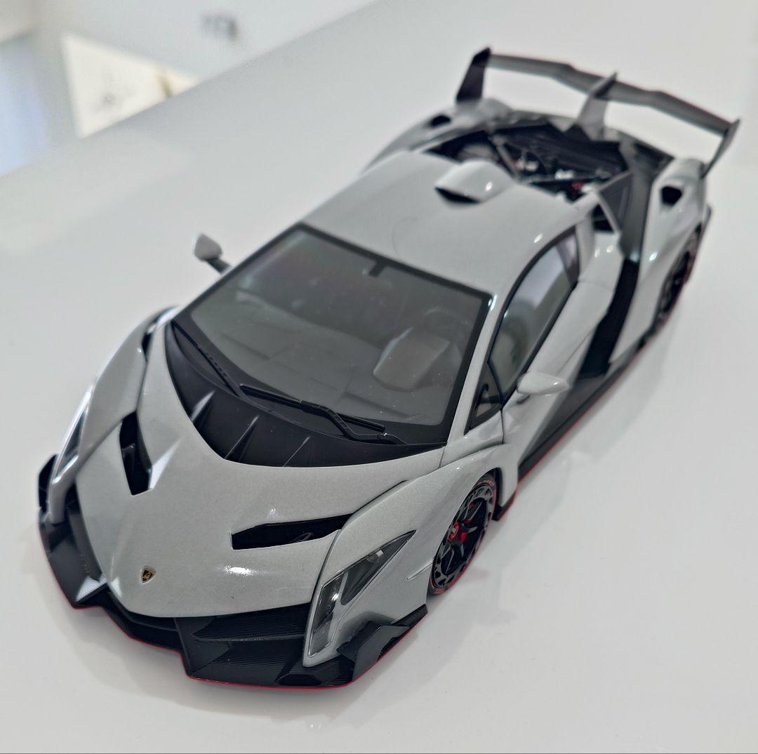 【稀少】ランボルギーニ ヴェネーノ 1/18 【AUTOART】