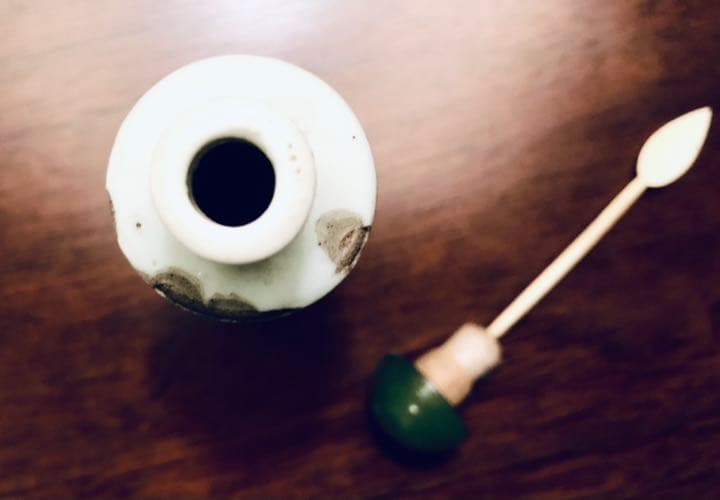 中国骨董 清中期 青花釉裏紅 人物 鼻煙壺 翡翠蓋 骨杓 釉里