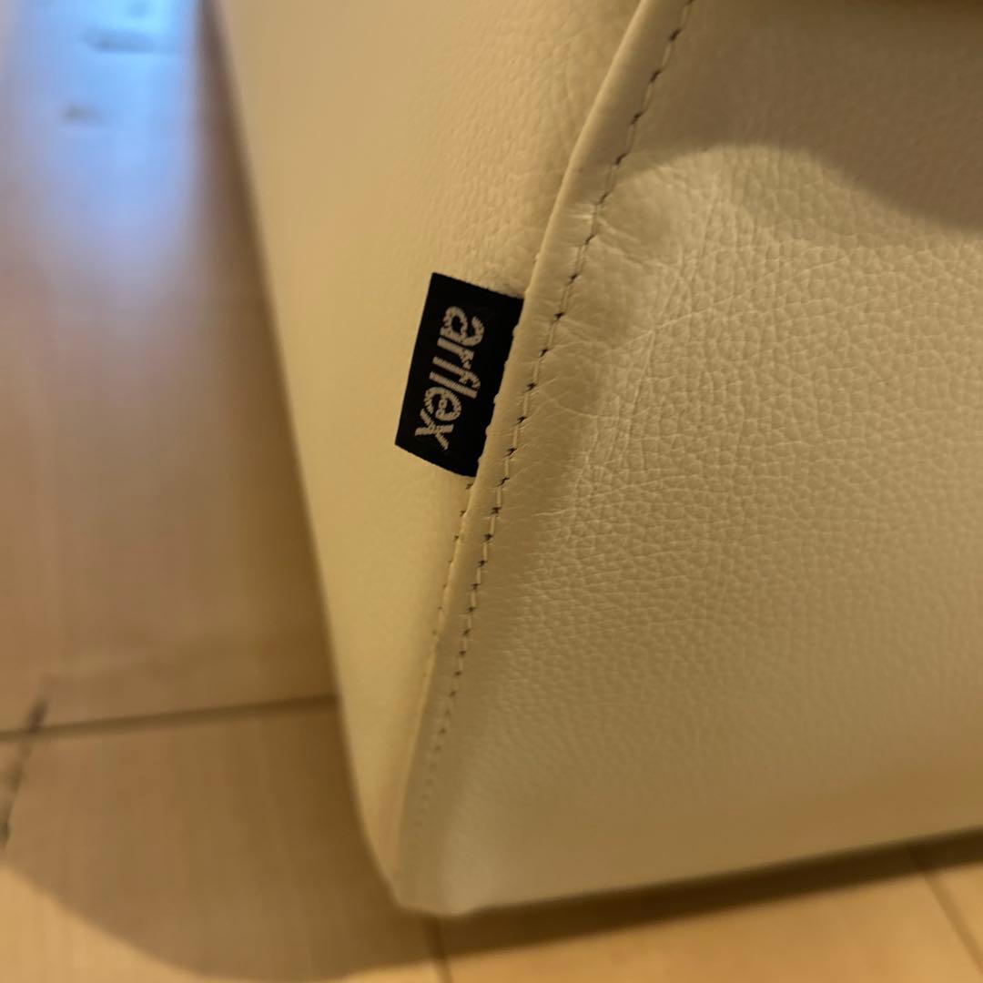 美品　アルフレックス　ホワイト スクエアオットマン レザー　本革