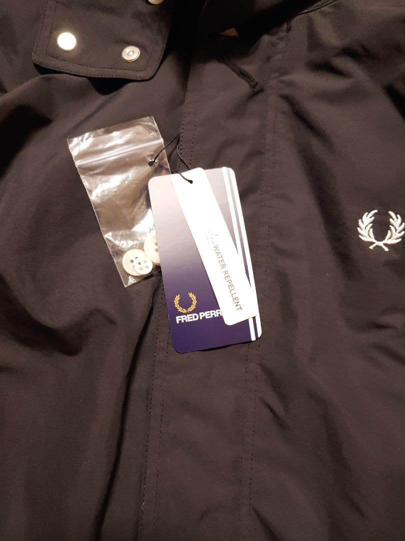 ゆ*ト様 【FRED PERRY】 ブラックボアハーフコート Mサイズ