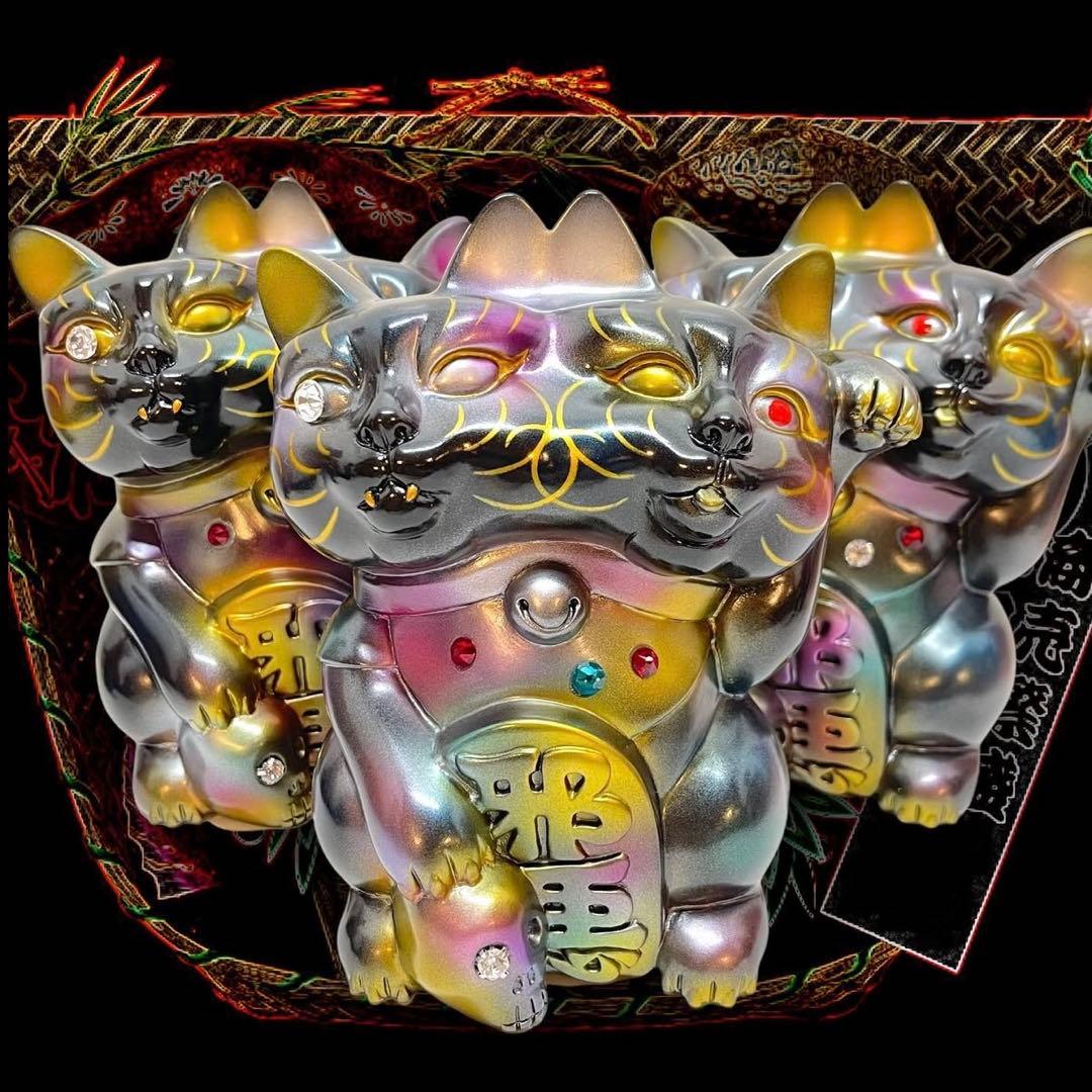 Izumonster 魔除け猫 3off hxs tkom ソフビ nag