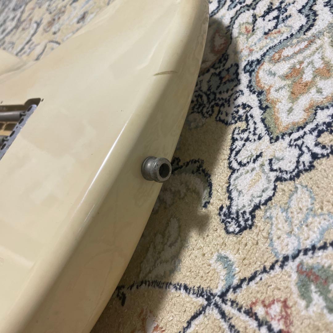 フェンダー　ストラトキャスター　クリーム