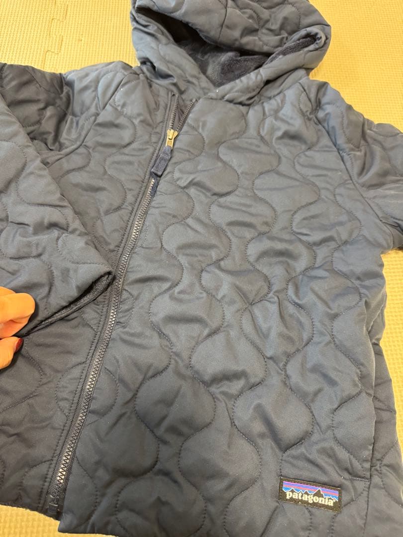 パタゴニア　キルテッド　パフジャケット　12-18M 5y ベビーキッズコート