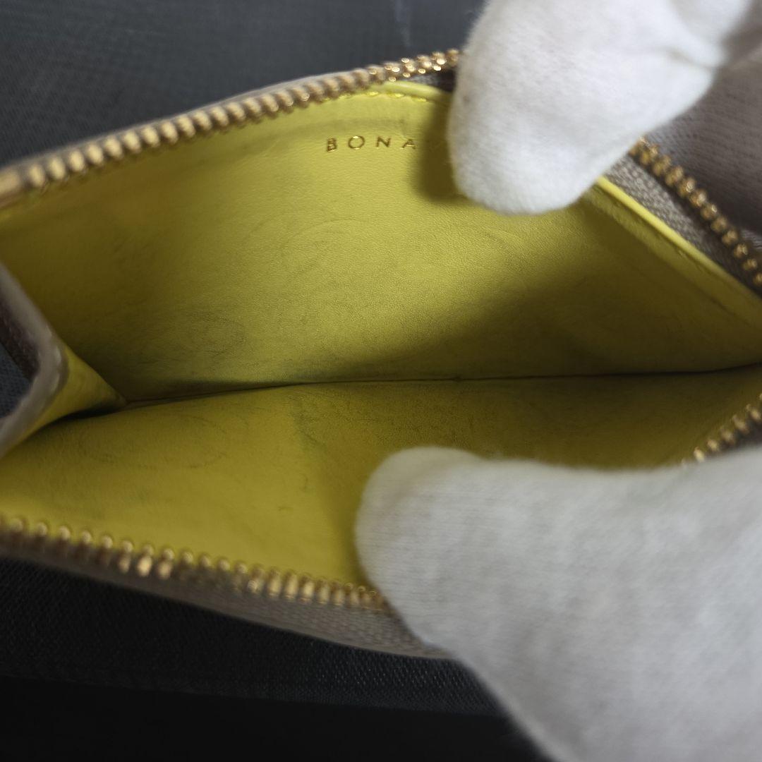 ボナベンチュラ ミニジップウォレット シュリンクレザー グレージュ x イエロー