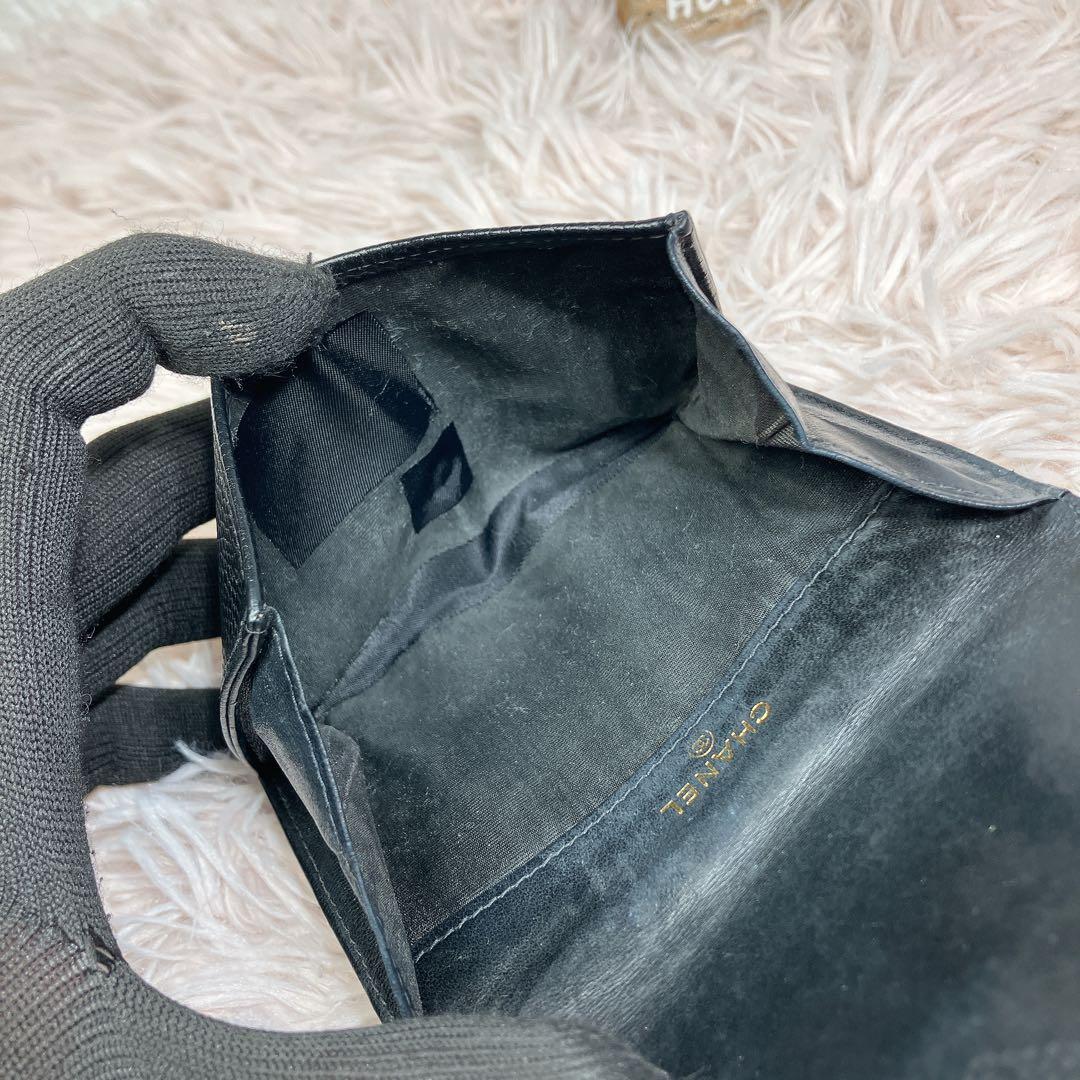 大人気 CHANEL 二つ折り財布 ココマーク キャビアスキン レザー Wホック