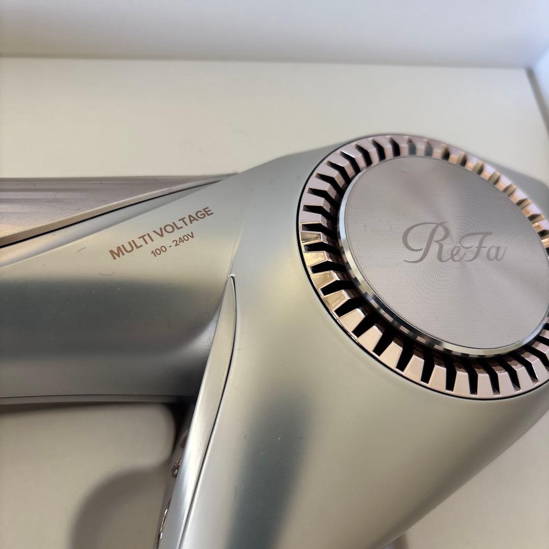 ReFa ヘアドライヤー BXW シャンパンクレージュ海外でも使えます