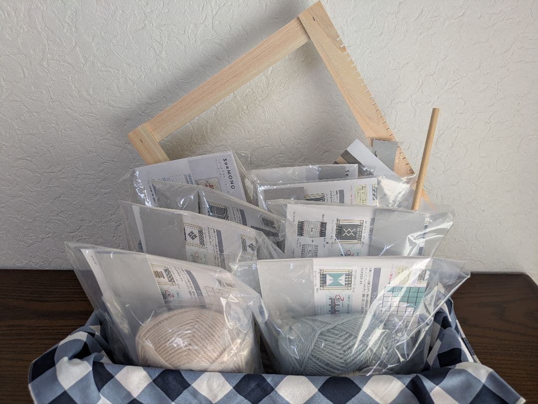 ノッティング織り/フェリシモ　 天然木の織り機 とウール糸のラグキット8セット