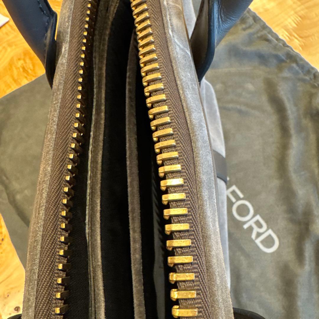 トムフォードグレー スエード ビジネスバッグ