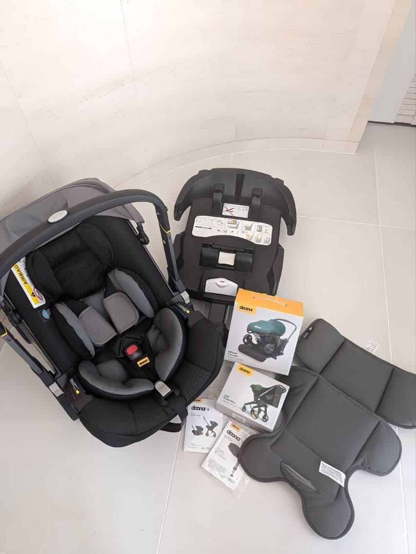 doonaベビーカーISOFIXベースセット ブラック