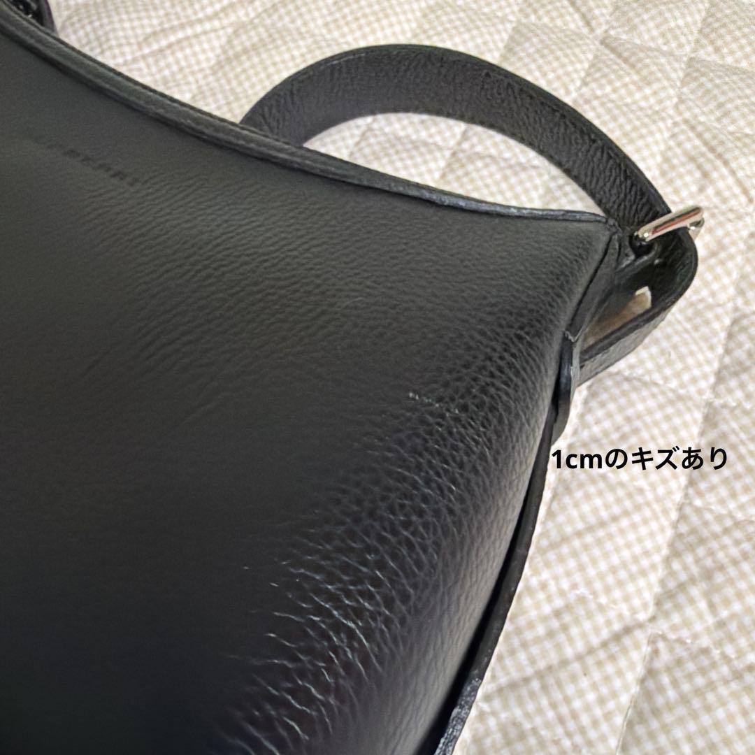 バーバリー　ハンドバッグ、肩掛け　黒　革製品　内側チェック柄　【値下げ不可】