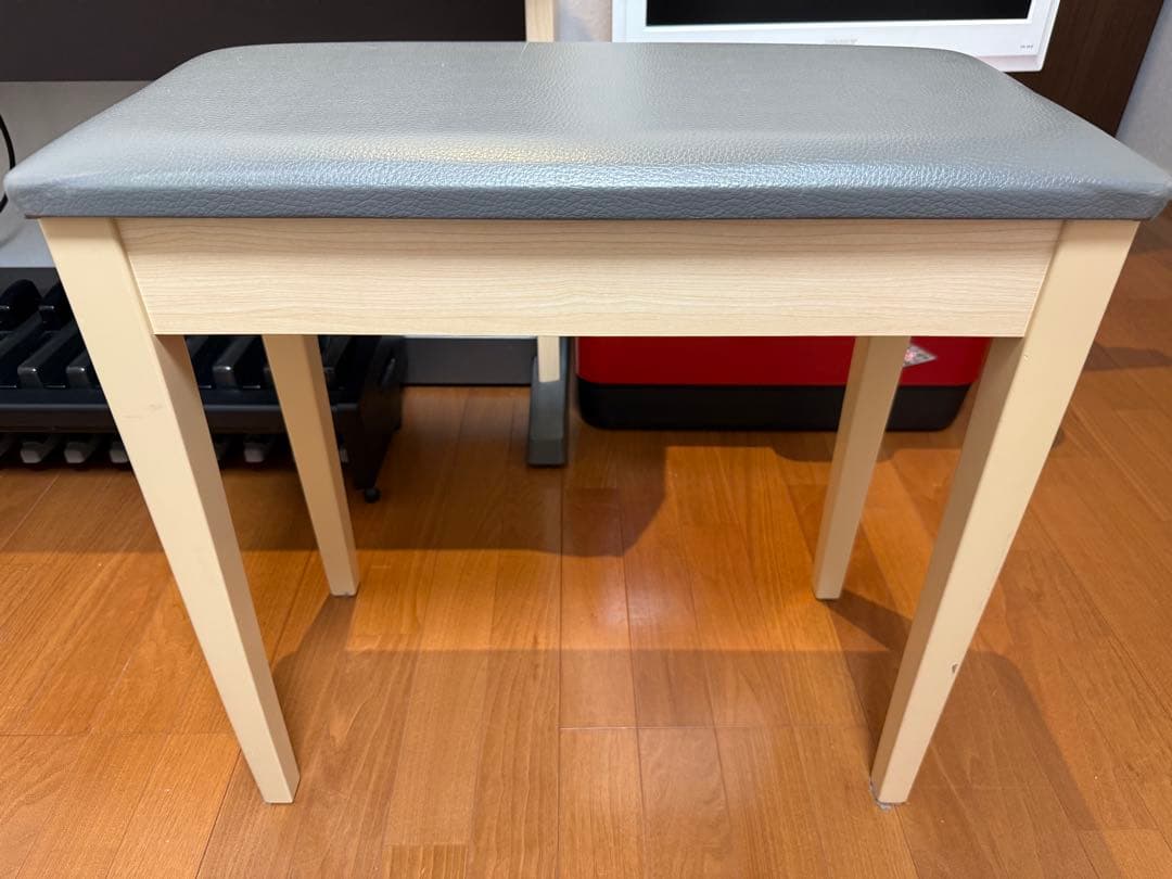 椅子ページ　ＳＴＡＧＥＡ　ELBー02エレクトーン