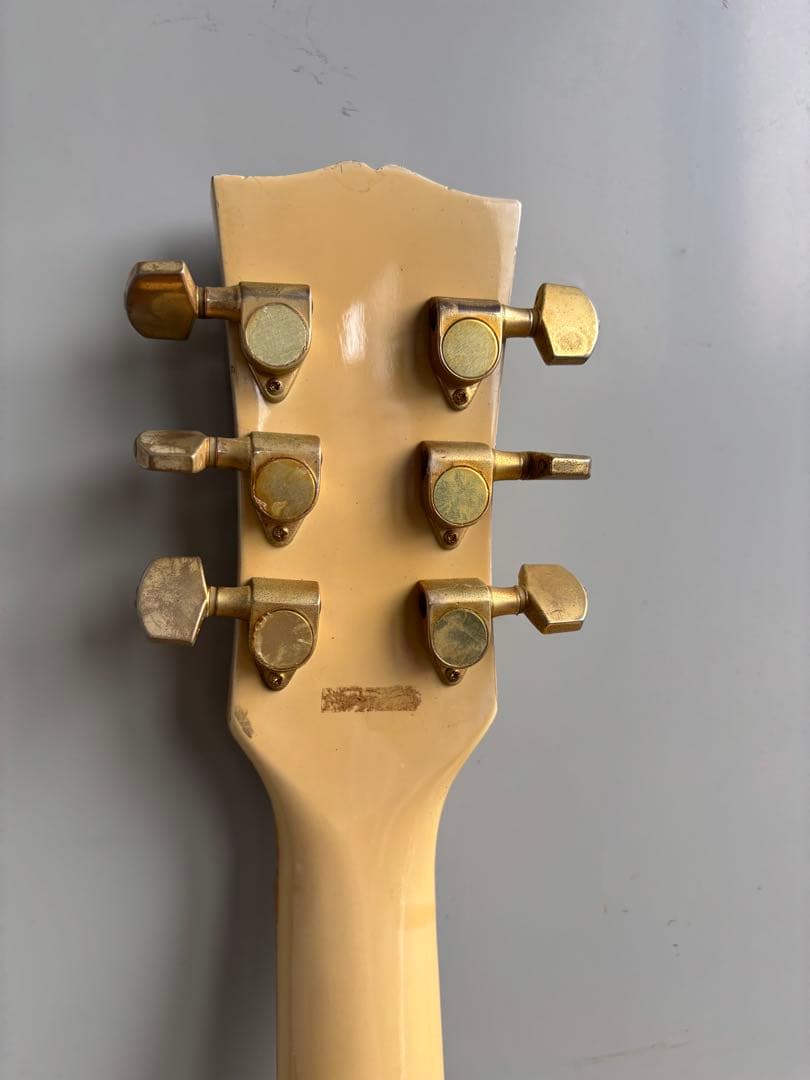 S.G.Galan。クリームホワイト