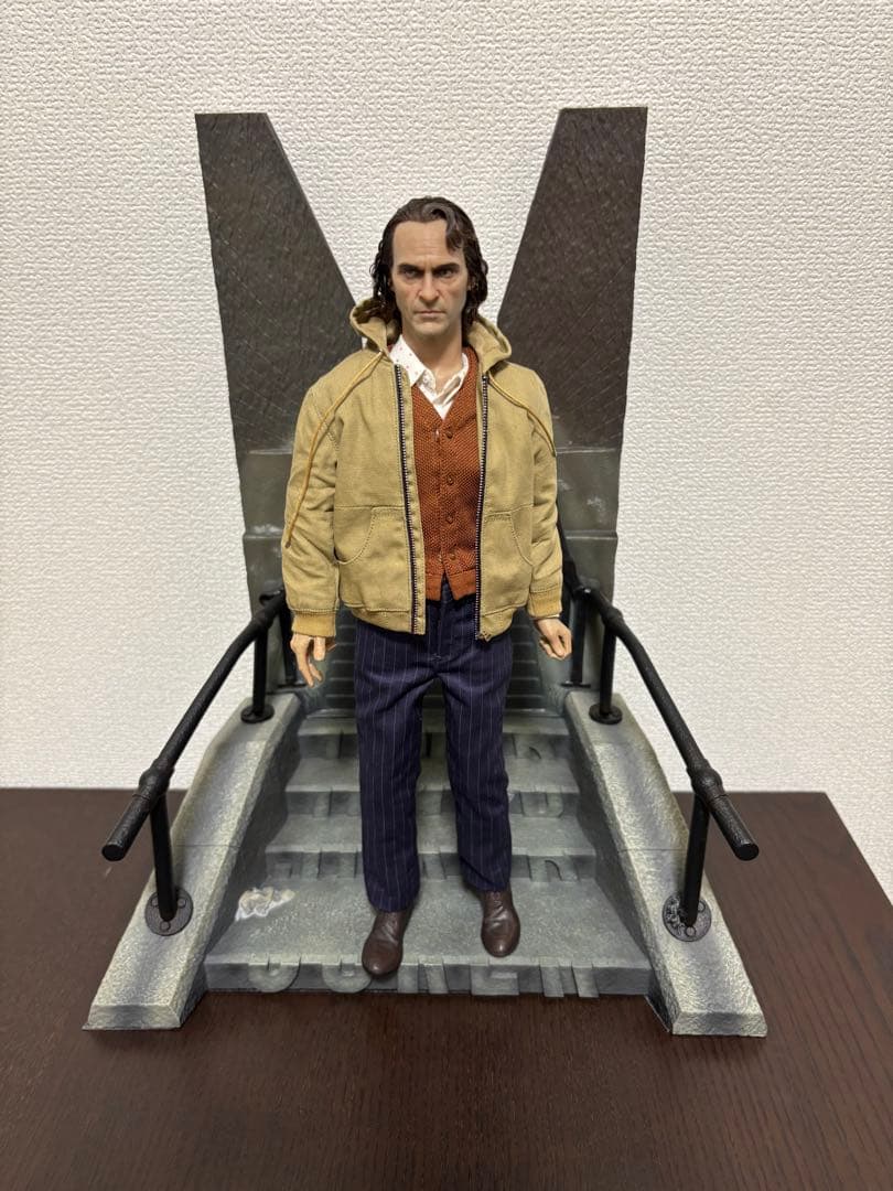 ⚠️台座のみ⚠️inart ジョーカー 1/6スケール ホアキン・フェニックス
