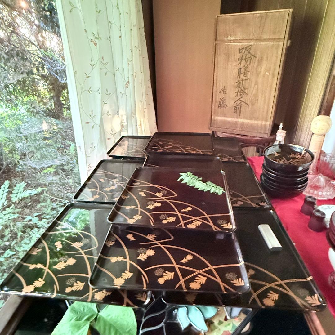 新春特別価格‼️JAPAN蒔絵 『白百合vs黒百合』明治八寸膳 5客