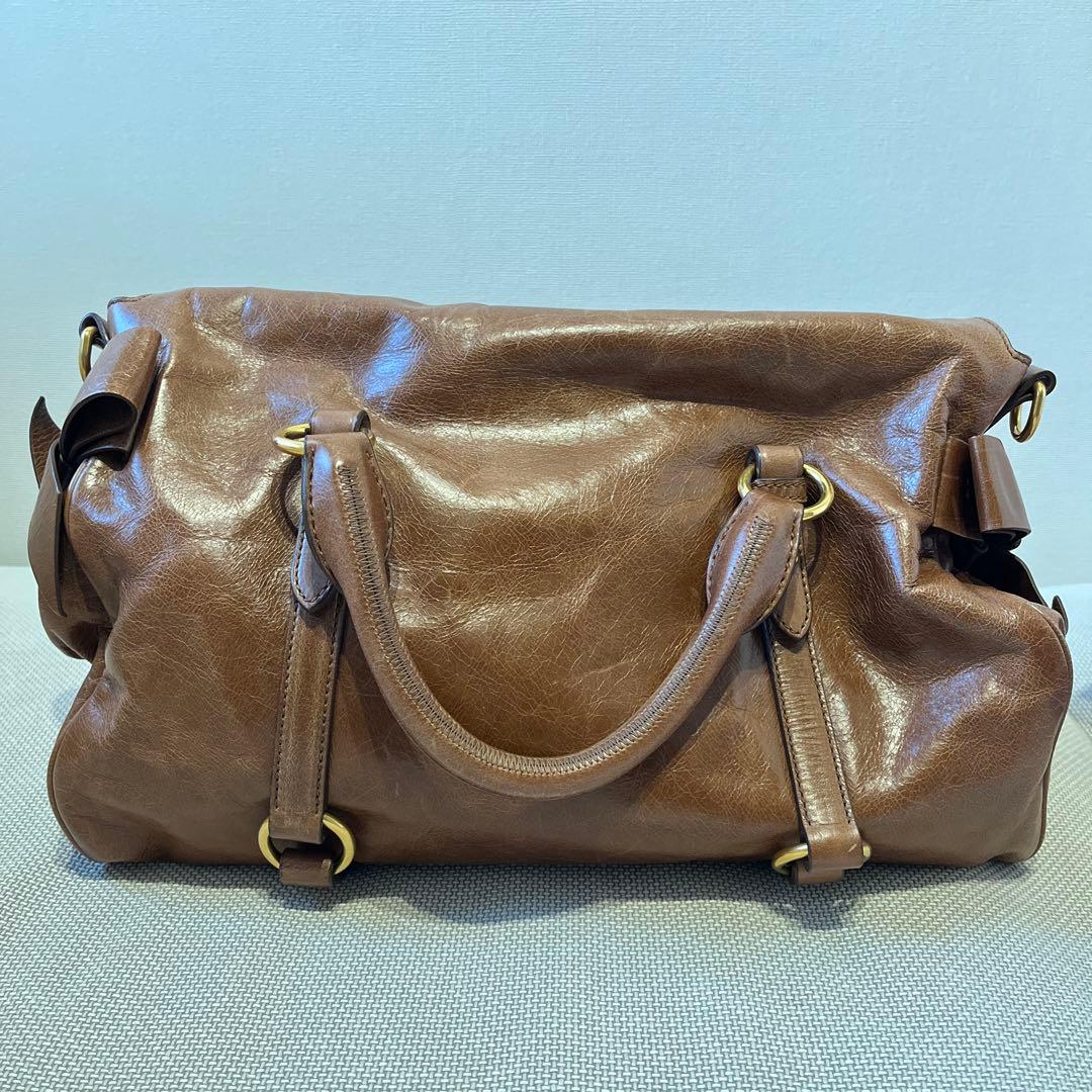 miu miu ブラウンレザー ハンドバッグ