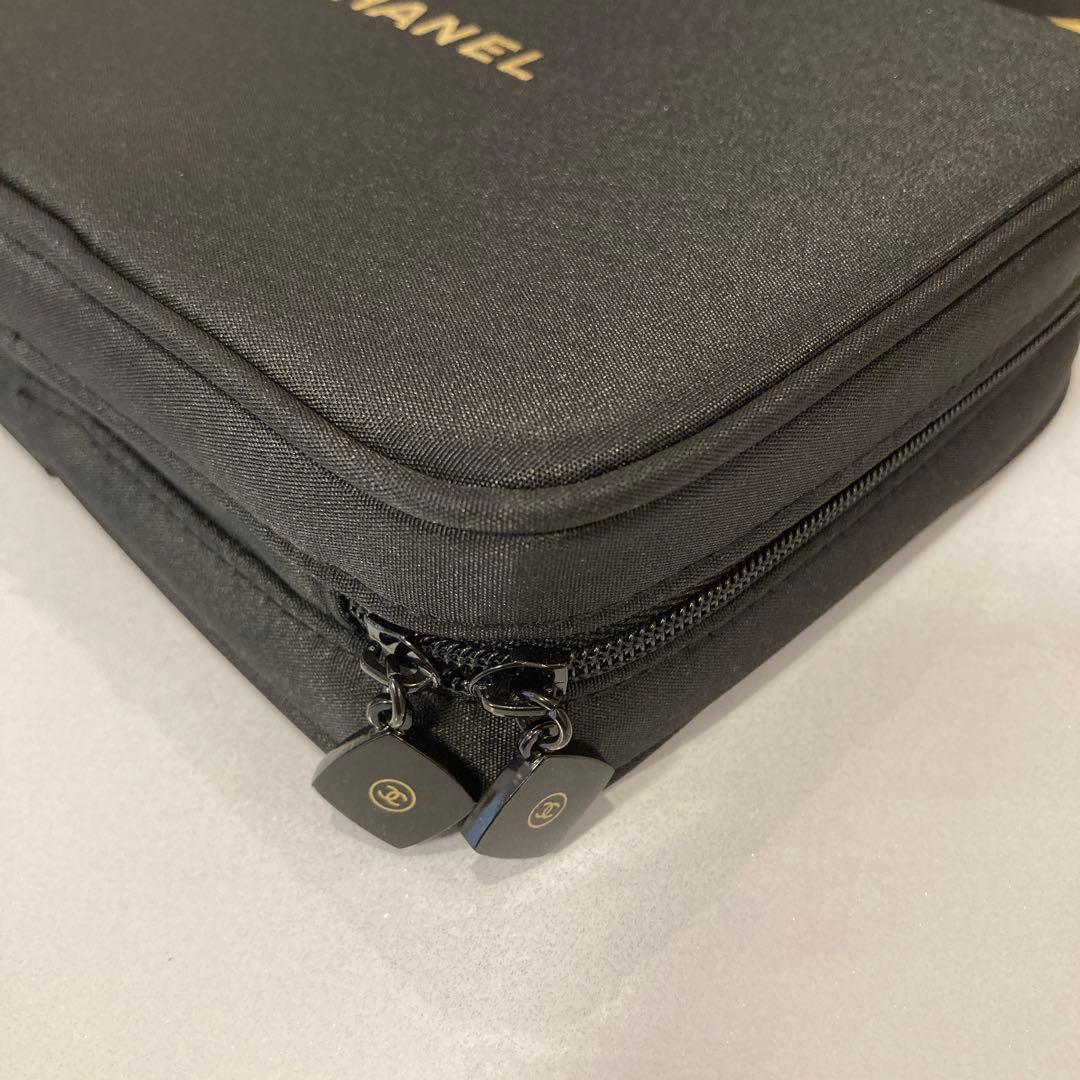 CHANEL シャネル　レ　ミニ　ドゥシャネル 2012 ブラシ　ポーチ　セット