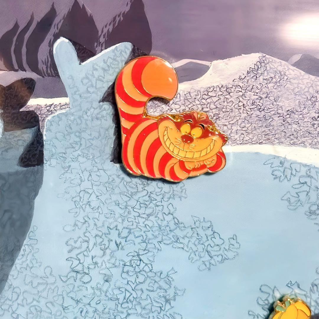 激レア‼︎ ディズニー 不思議の国のアリス ピンバッジ 額装ピンセット