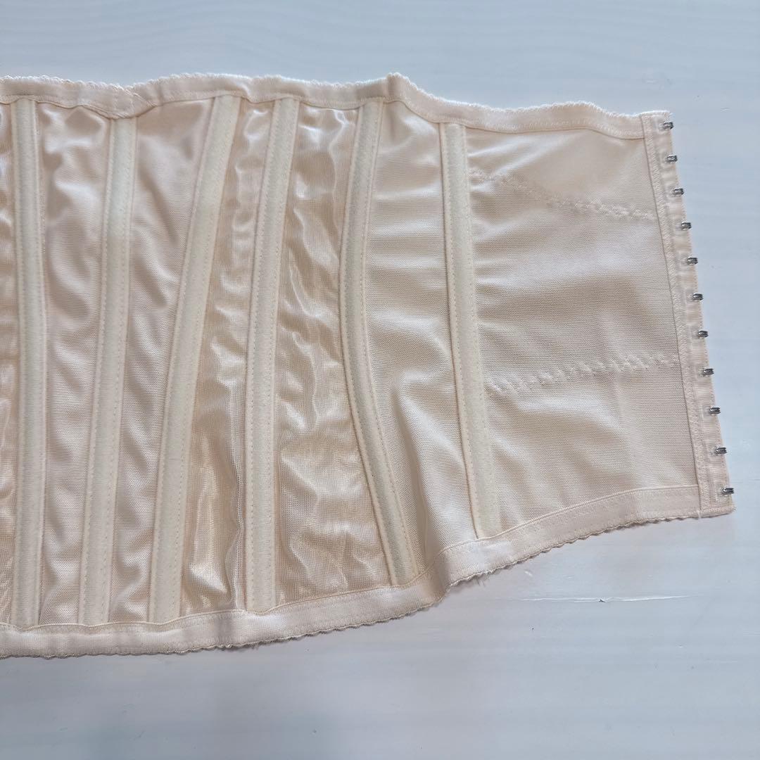 フォーシスアンドカンパニー　ブライダルインナー　E70 64 70