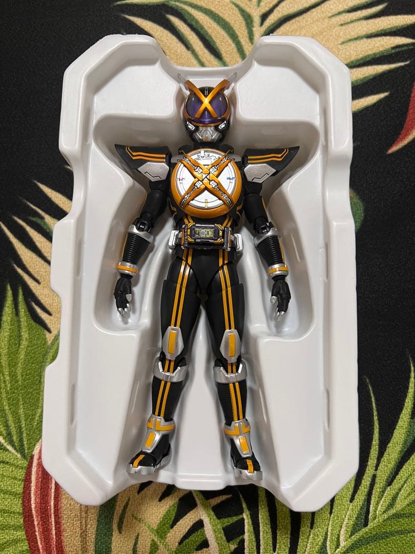 真骨彫製法　S.H.Figuarts 仮面ライダー　ネクストカイザ