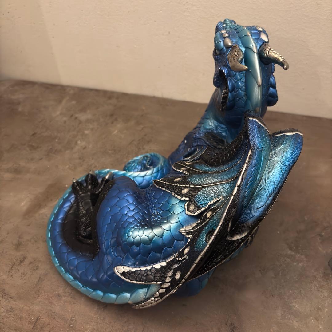 Windstone Editions　ドラゴンのフィギュア　置物　Dragon
