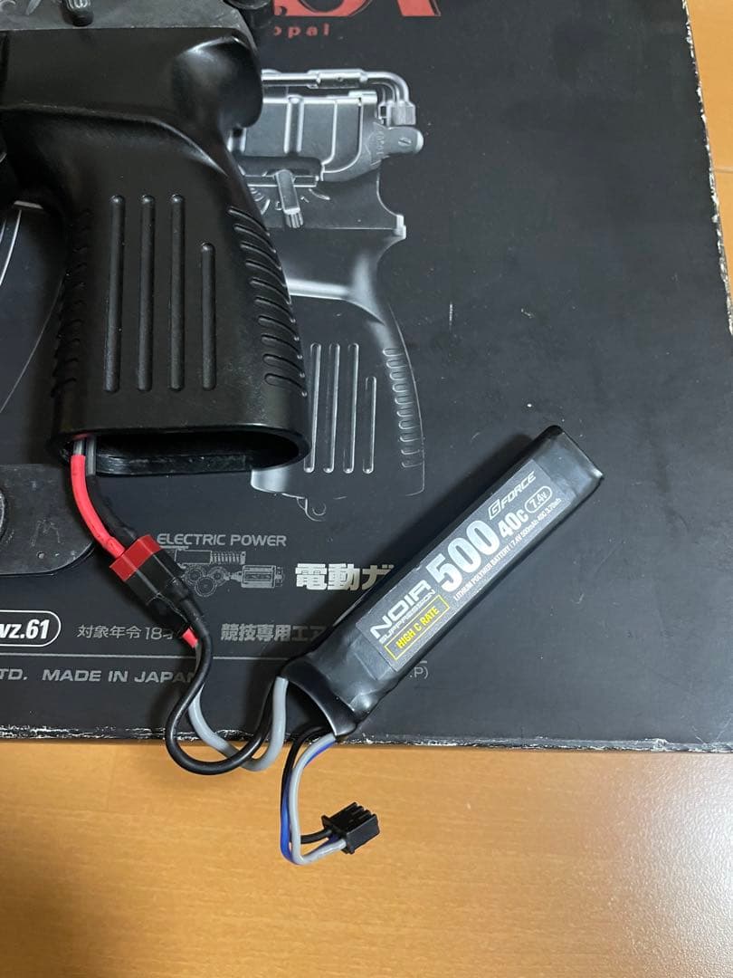 東京マルイ　スコーピオンvz61 コンパクト電動ガン　FET搭載 リポ化