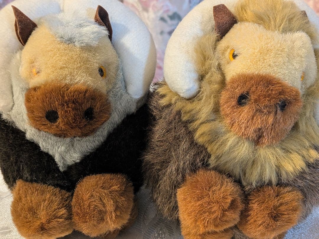 昭和レトロ　バイソンぬいぐるみ✕2 U.U.U. レア