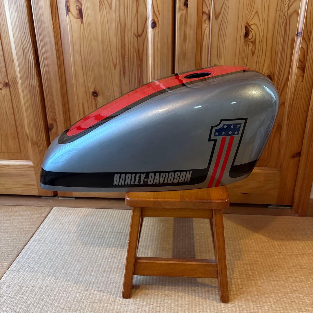 サイモンカスタム【タンクカバー】 - メルカリ